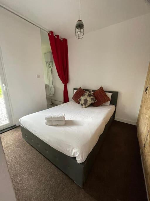 Apartamento 2 Bedroom Flat Wembley Londres